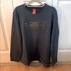 Nine F.C. Sweatshirt with Side Pocket